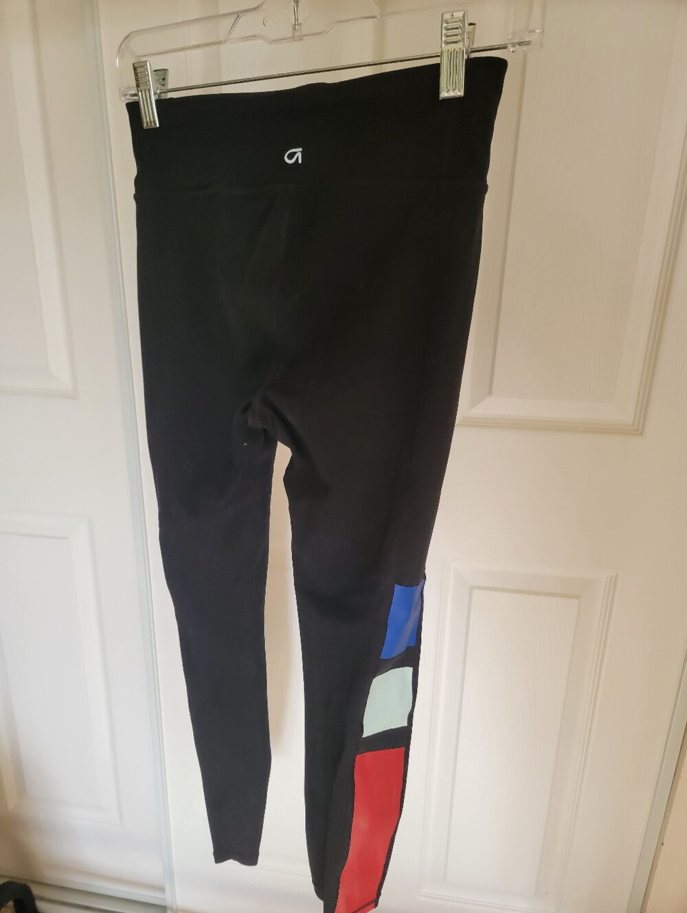Gap Fit Athletic Size XS Black Leggings with Colorblock Panels